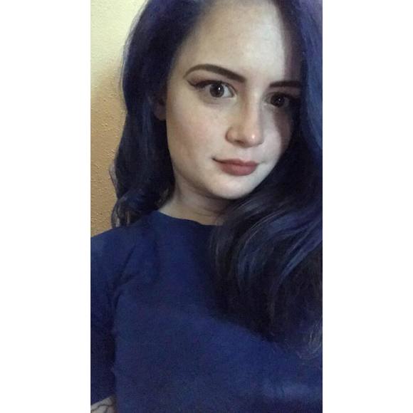 Meet your Posher, Taylor lynn - Picture 1 of 1